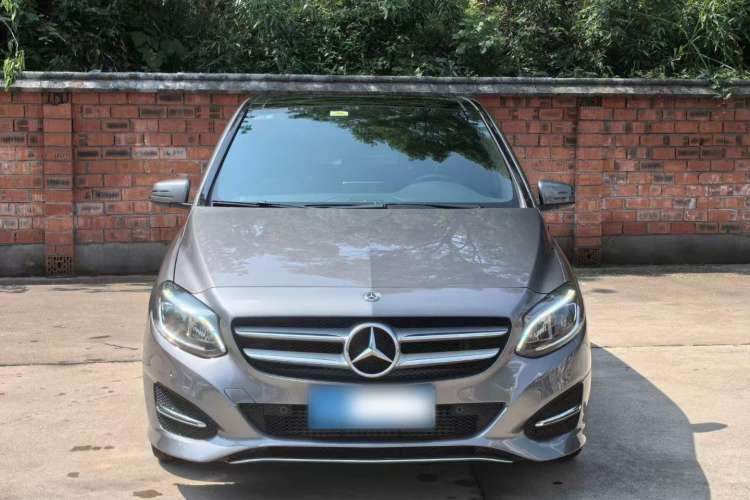 Used Mercedes-Benz B-Class 2019 B 200 Fashion Model Exterior 1