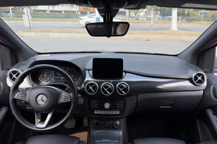 Used Mercedes-Benz B-Class 2019 B 200 Sport Edition Exterior 10
