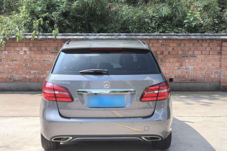 Used Mercedes-Benz B-Class 2019 B 200 Fashion Model Exterior 6