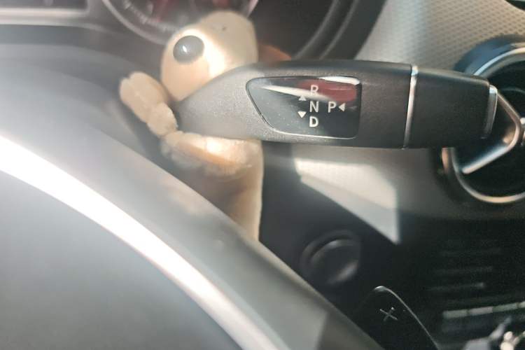 Used Mercedes-Benz B-Class 2019 B 200 Sport Edition Gear Lever