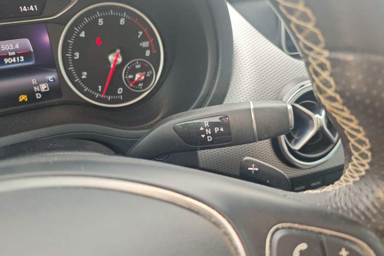 Used Mercedes-Benz B-Class 2019 B 200 Sport Edition Gear Lever