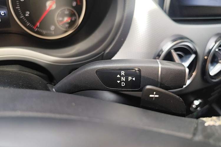 Used Mercedes-Benz B-Class 2019 B 200 Fashion Model Gear Lever