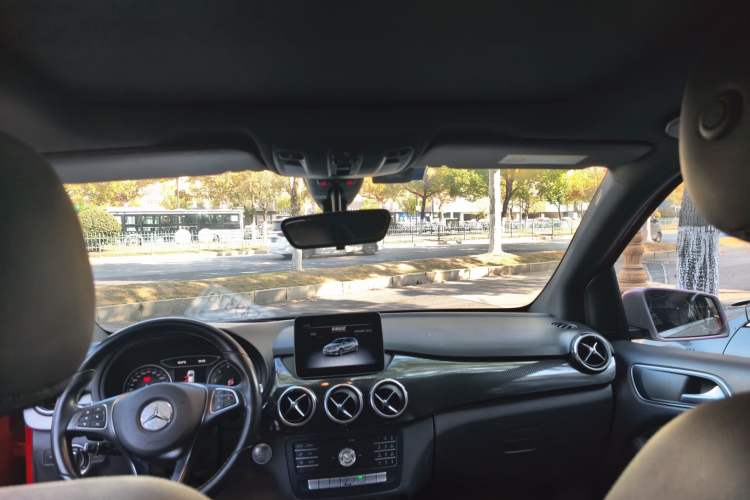 Used Mercedes-Benz B-Class 2019 B 200 Sport Edition Headliner