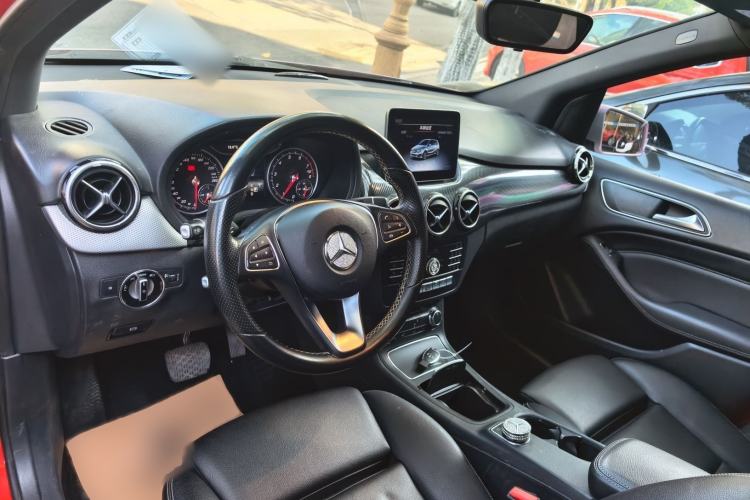 Used Mercedes-Benz B-Class 2019 B 200 Sport Edition Interior 2