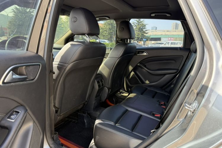 Used Mercedes-Benz B-Class 2019 B 200 Fashion Model Interior 3