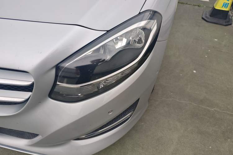 Used Mercedes-Benz B-Class 2019 B 200 Sport Edition Left Front Headlight