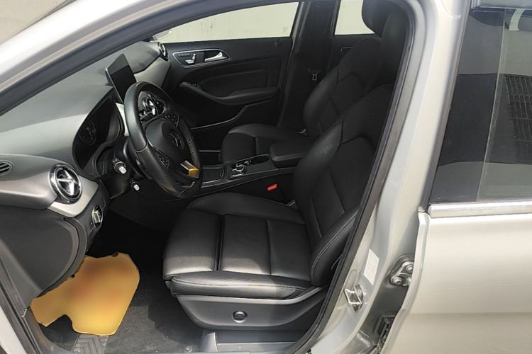 Used Mercedes-Benz B-Class 2019 B 200 Fashion Model Left Front Seat