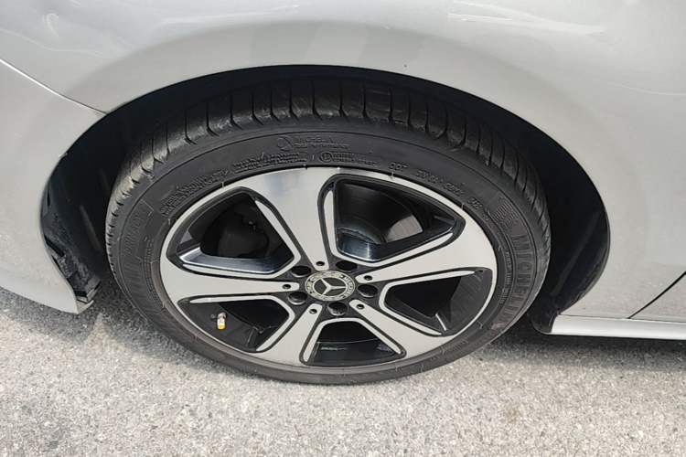 Used Mercedes-Benz B-Class 2019 B 200 Fashion Model Left Front Wheel Hub