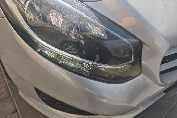 Used Mercedes-Benz B-Class 2019 B 200 Sport Edition Right Front Headlight
