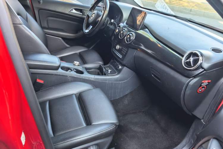 Used Mercedes-Benz B-Class 2019 B 200 Sport Edition Right Front Seat