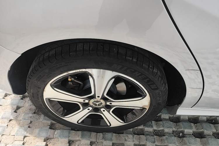 Used Mercedes-Benz B-Class 2019 B 200 Fashion Model Right Rear Wheel Hub