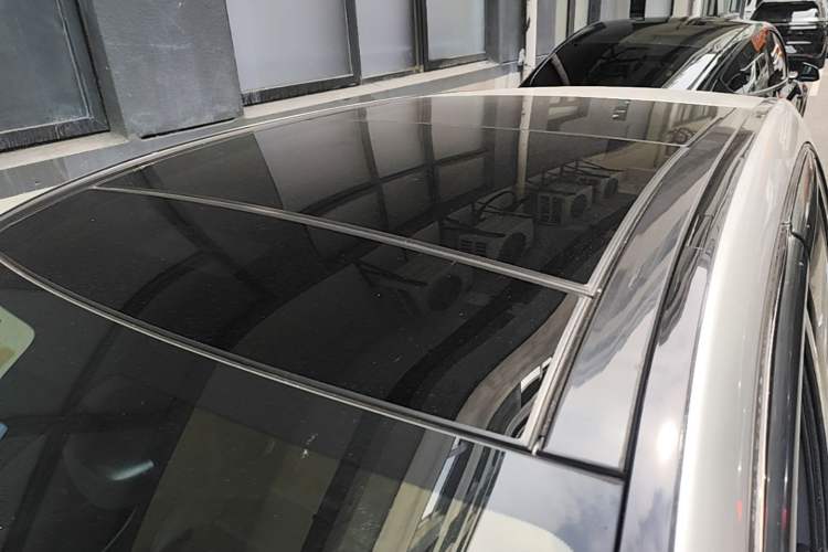 Used Mercedes-Benz B-Class 2019 B 200 Fashion Model Roof