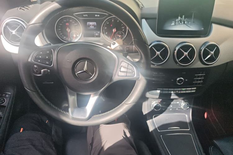Used Mercedes-Benz B-Class 2019 B 200 Sport Edition Steering Wheel