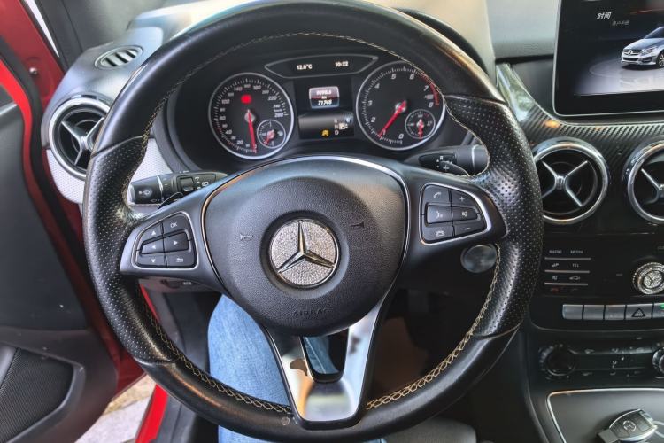 Used Mercedes-Benz B-Class 2019 B 200 Sport Edition Steering Wheel