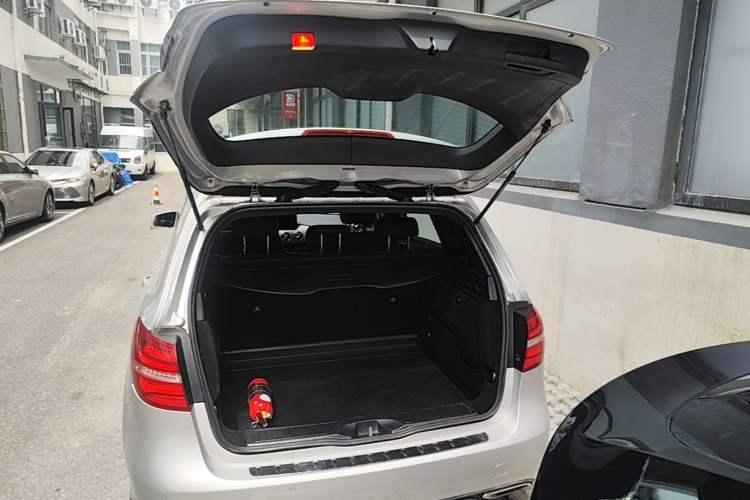 Used Mercedes-Benz B-Class 2019 B 200 Fashion Model Trunk