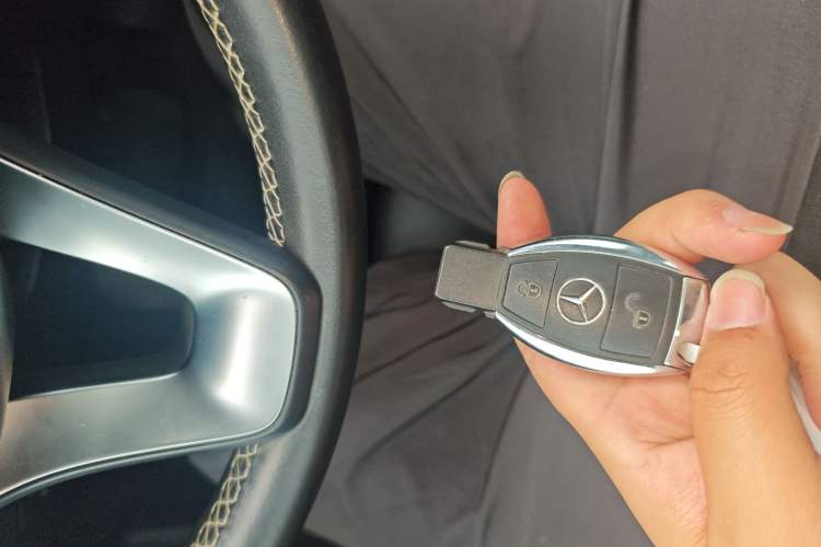 Used Mercedes-Benz B-Class 2019 B 200 Sport Edition Vehicle Key