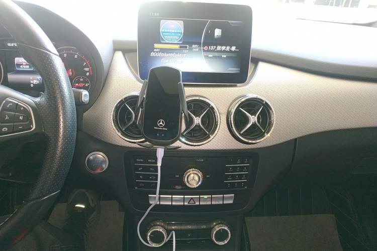 Used Mercedes-Benz B-Class 2019 B 200 Sport Edition Audio And AC Panel