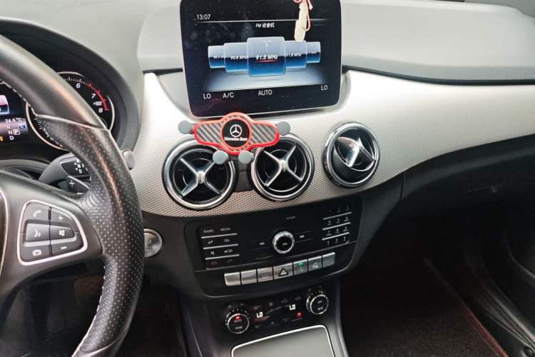 Used Mercedes-Benz B-Class 2019 B 200 Fashion Model Audio And AC Panel