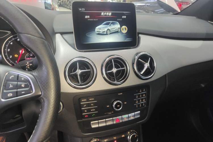 Used Mercedes-Benz B-Class 2019 B 200 Sport Edition Audio And AC Panel
