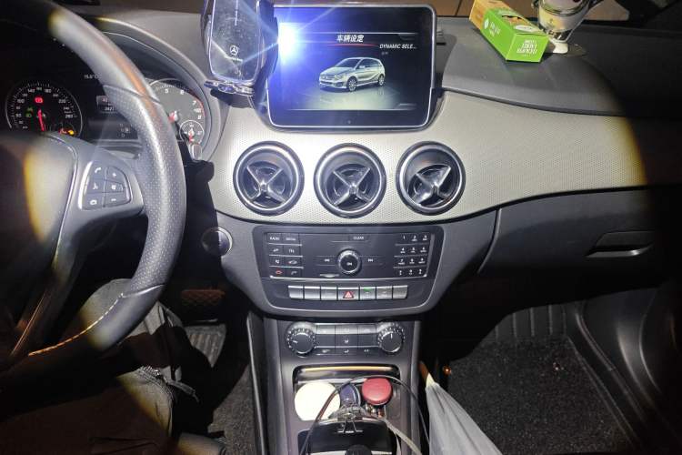 Used Mercedes-Benz B-Class 2019 B 200 Sport Edition Audio And AC Panel