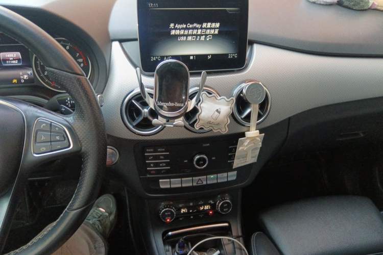 Used Mercedes-Benz B-Class 2019 B 200 Fashion Model Audio And AC Panel