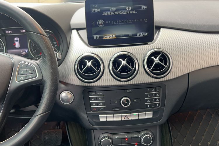 Used Mercedes-Benz B-Class 2019 B 200 Sport Edition Audio And AC Panel
