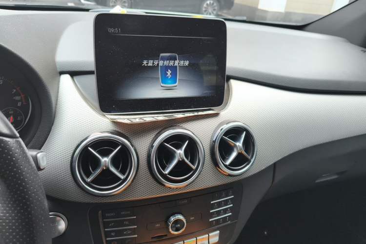 Used Mercedes-Benz B-Class 2019 B 200 Fashion Model Audio And AC Panel