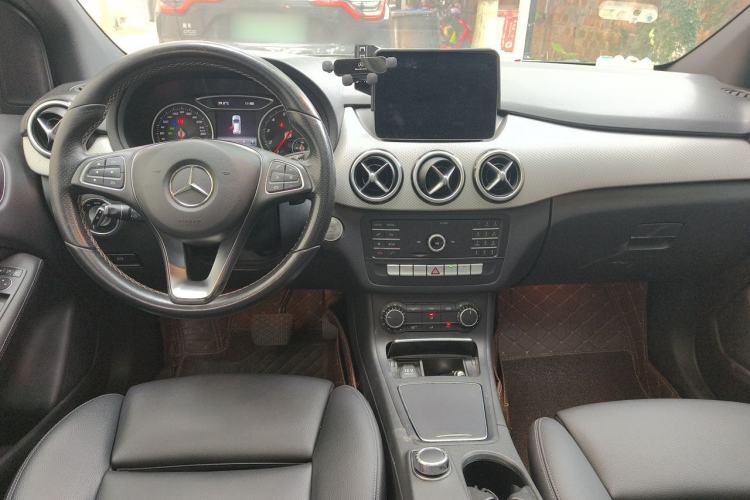 Used Mercedes-Benz B-Class 2019 B 200 Sport Edition Center Console