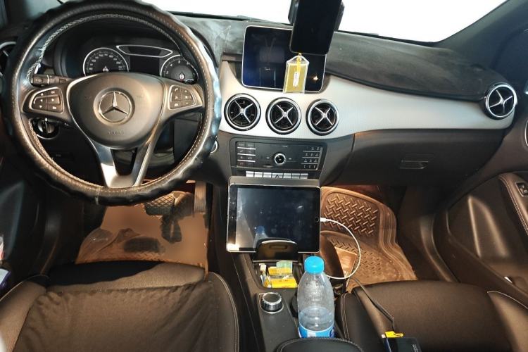 Used Mercedes-Benz B-Class 2019 B 200 Sport Edition Center Console
