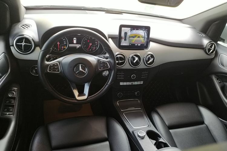 Used Mercedes-Benz B-Class 2019 B 200 Sport Edition Center Console