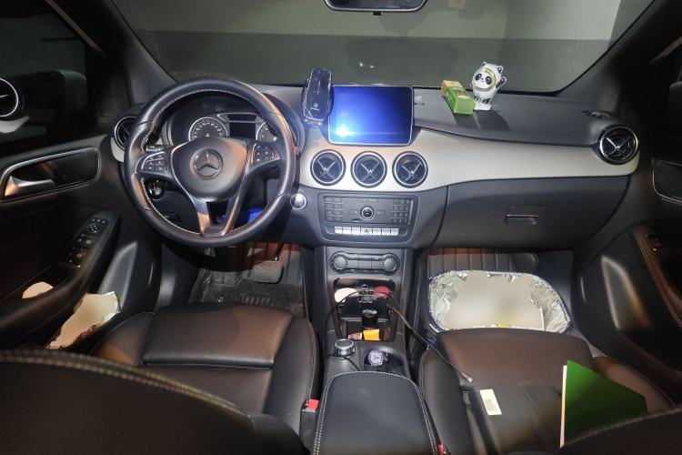 Used Mercedes-Benz B-Class 2019 B 200 Sport Edition Center Console