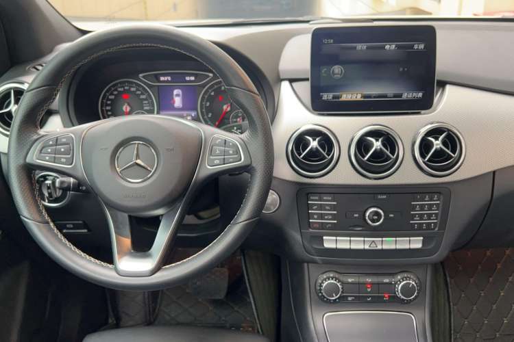 Used Mercedes-Benz B-Class 2019 B 200 Sport Edition Center Console