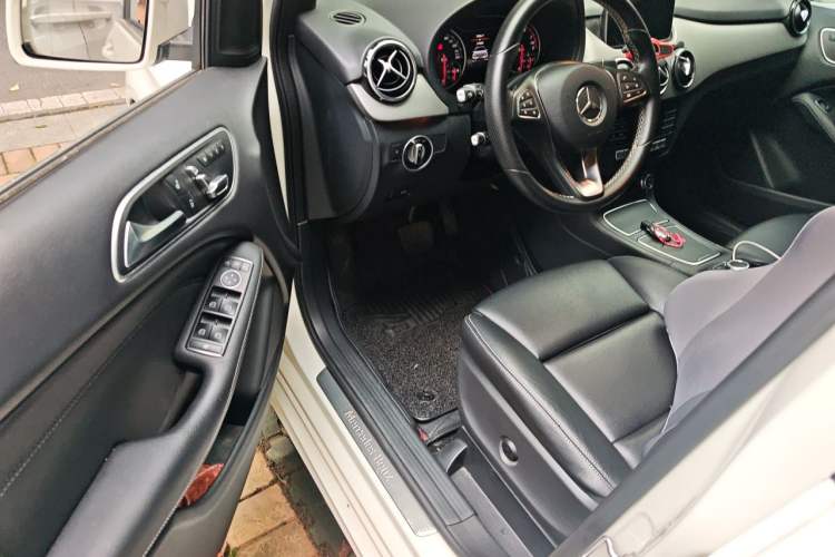 Used Mercedes-Benz B-Class 2019 B 200 Fashion Model Driver Seat