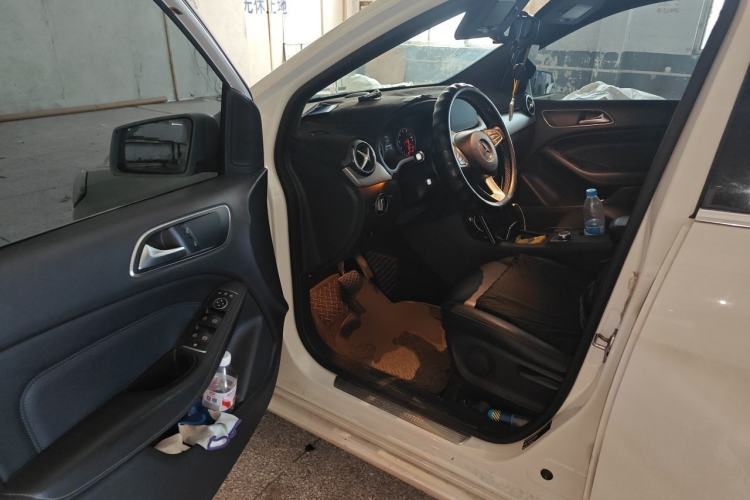 Used Mercedes-Benz B-Class 2019 B 200 Sport Edition Driver Seat