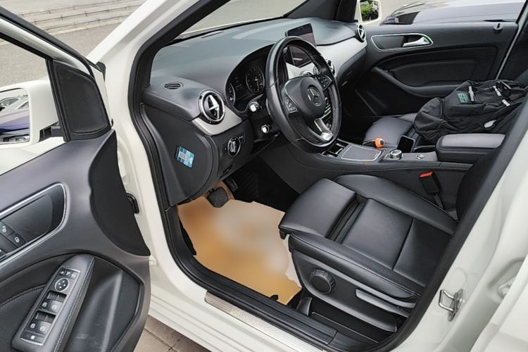 Used Mercedes-Benz B-Class 2019 B 200 Sport Edition Driver Seat