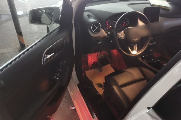 Used Mercedes-Benz B-Class 2019 B 200 Sport Edition Driver Seat