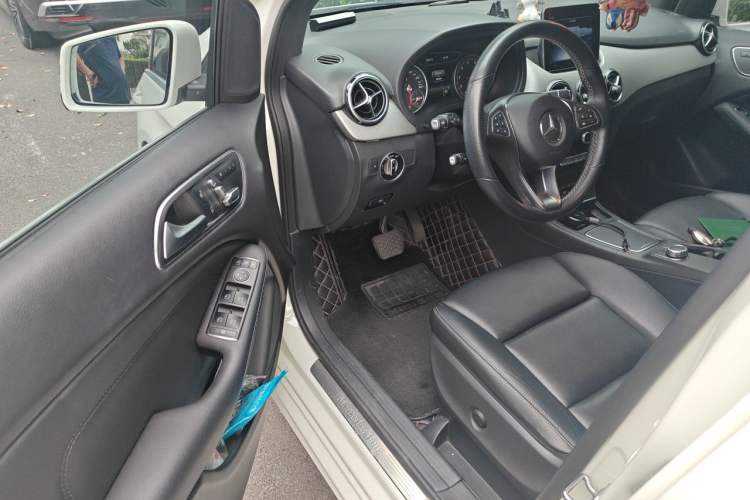 Used Mercedes-Benz B-Class 2019 B 200 Fashion Model Driver Seat