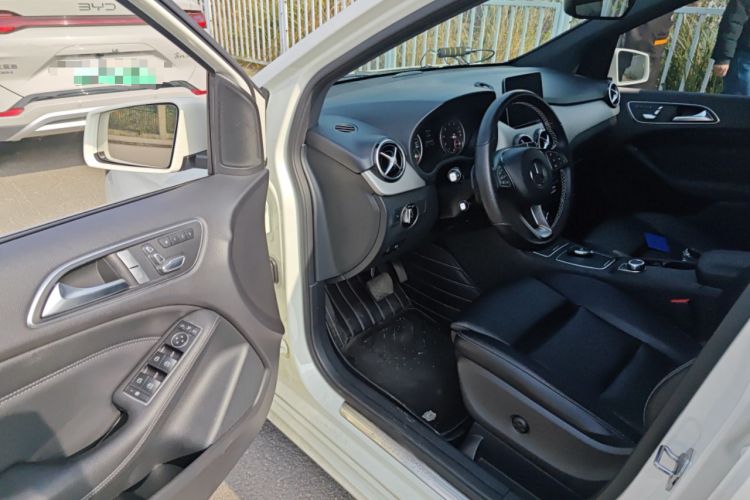 Used Mercedes-Benz B-Class 2019 B 200 Fashion Model Driver Seat