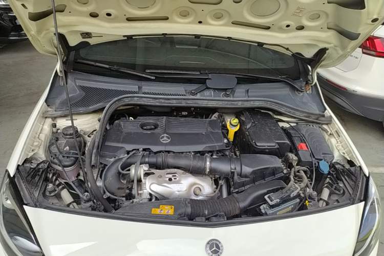 Used Mercedes-Benz B-Class 2019 B 200 Sport Edition Engine Bay
