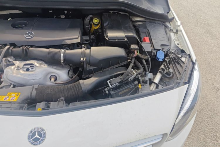 Used Mercedes-Benz B-Class 2019 B 200 Fashion Model Engine Bay Left