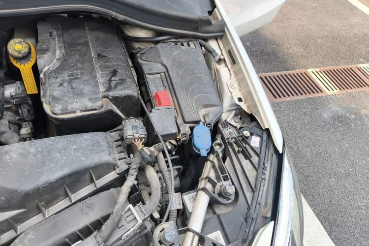 Used Mercedes-Benz B-Class 2019 B 200 Fashion Model Engine Bay Left