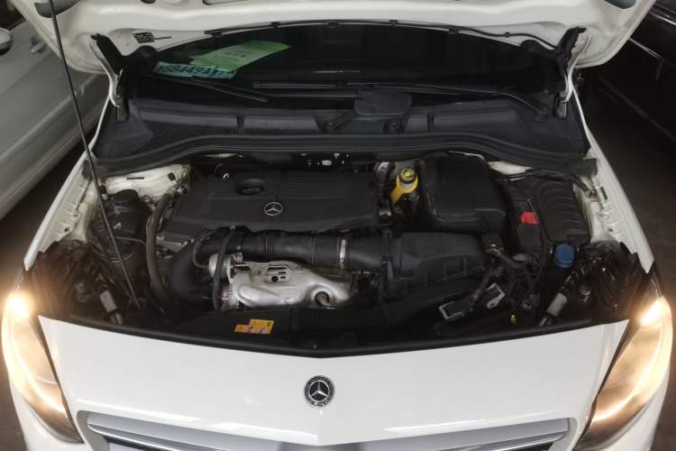 Used Mercedes-Benz B-Class 2019 B 200 Sport Edition Engine Bay