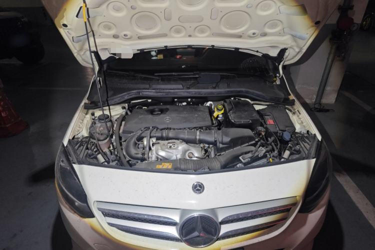 Used Mercedes-Benz B-Class 2019 B 200 Sport Edition Engine Bay