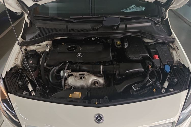 Used Mercedes-Benz B-Class 2019 B 200 Sport Edition Engine Bay