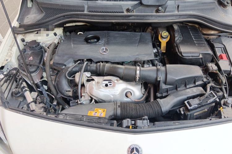 Used Mercedes-Benz B-Class 2019 B 200 Fashion Model Engine Bay