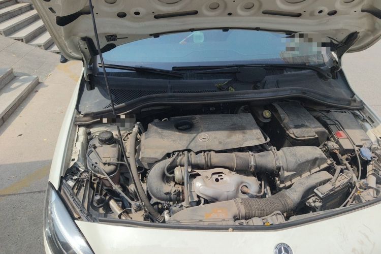 Used Mercedes-Benz B-Class 2019 B 200 Fashion Model Engine Bay Right