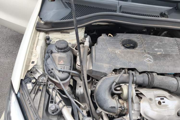 Used Mercedes-Benz B-Class 2019 B 200 Fashion Model Engine Bay Right