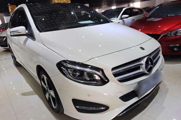 Used Mercedes-Benz B-Class 2019 B 200 Fashion Model Exterior 1