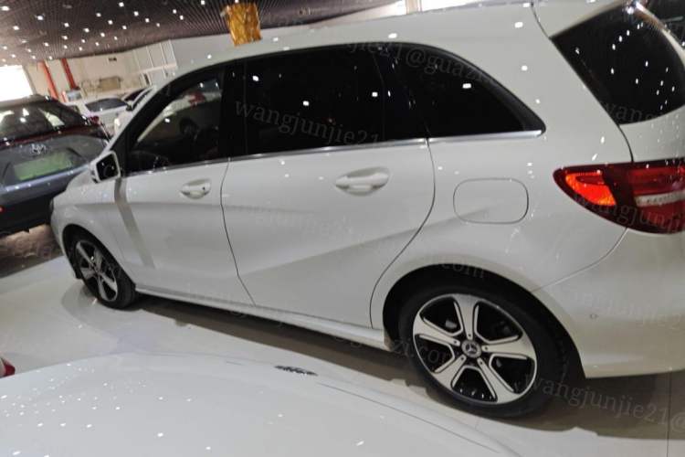 Used Mercedes-Benz B-Class 2019 B 200 Fashion Model Exterior 2