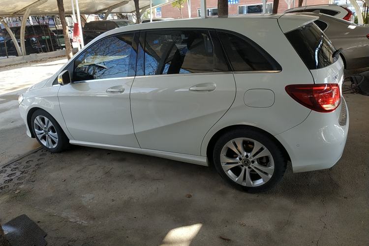 Used Mercedes-Benz B-Class 2019 B 200 Sport Edition Exterior 3
